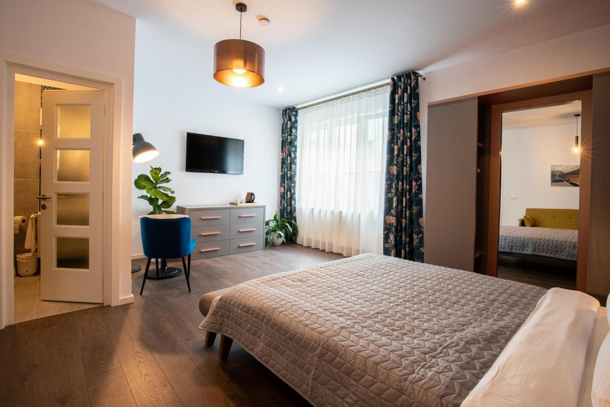 E-House Apartment Brasov Noua Bagian luar foto